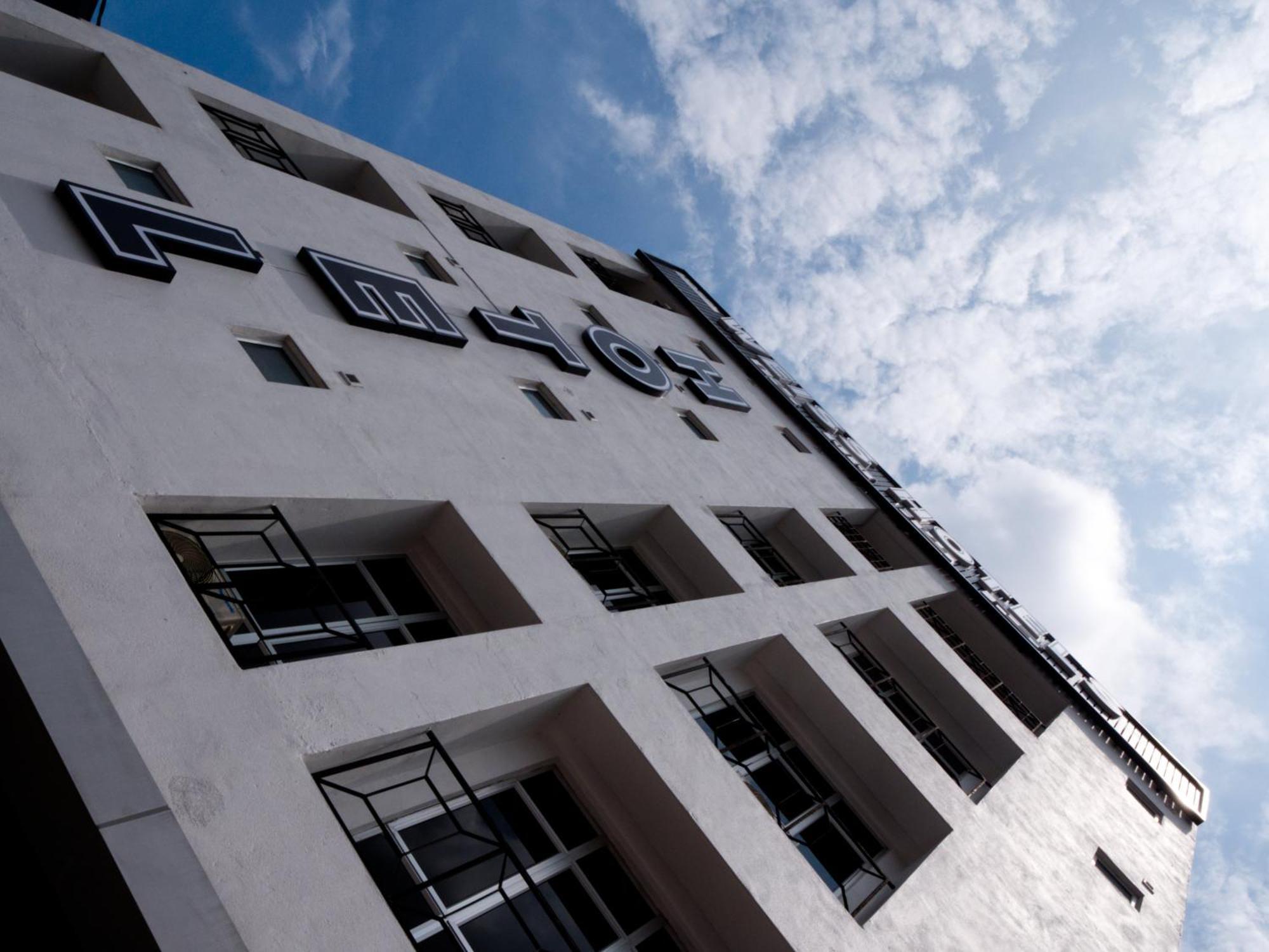Weiss Hotels Kepong Baru Kampong Jawa Tengah Екстериор снимка