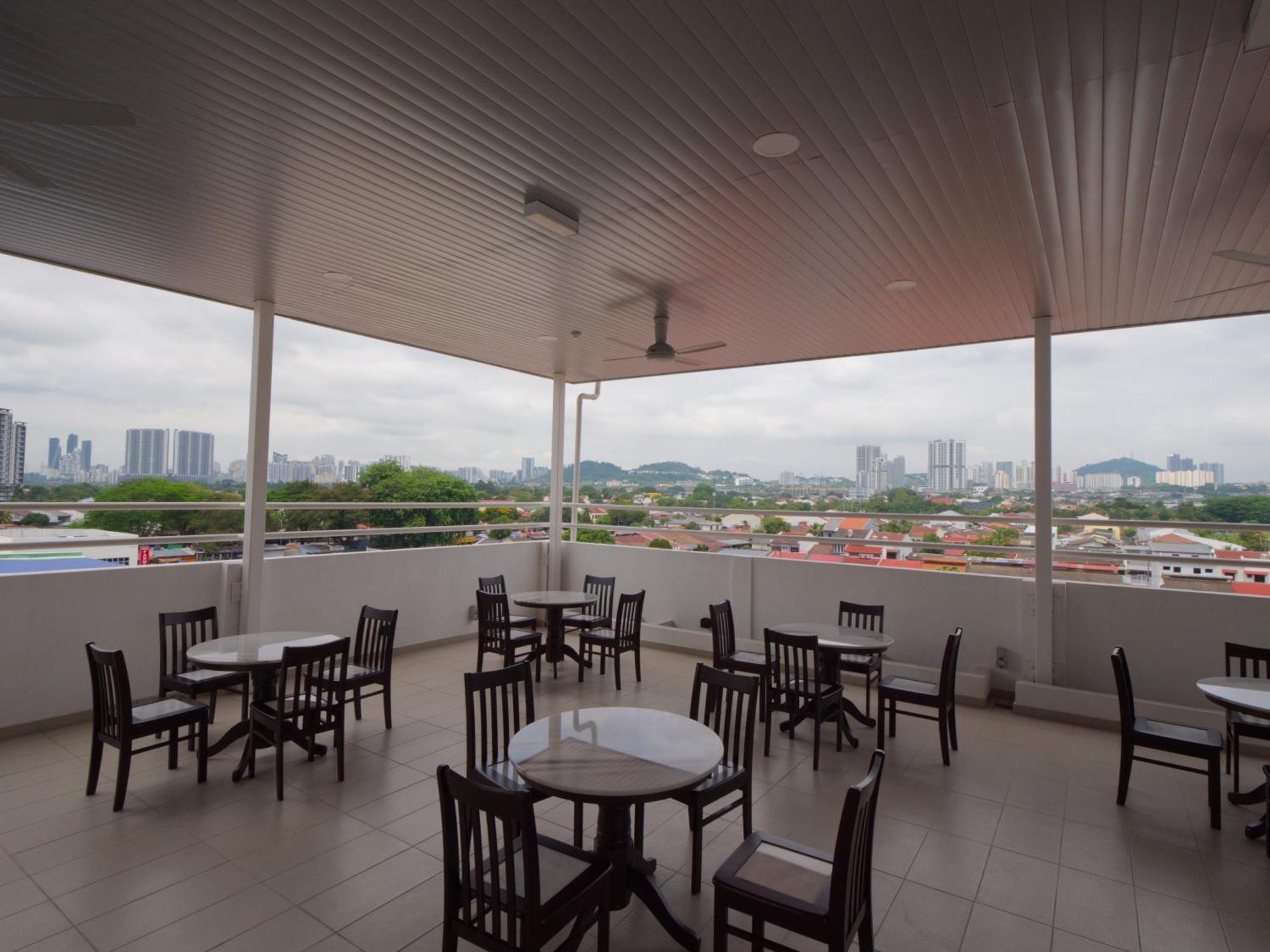 Weiss Hotels Kepong Baru Kampong Jawa Tengah Екстериор снимка