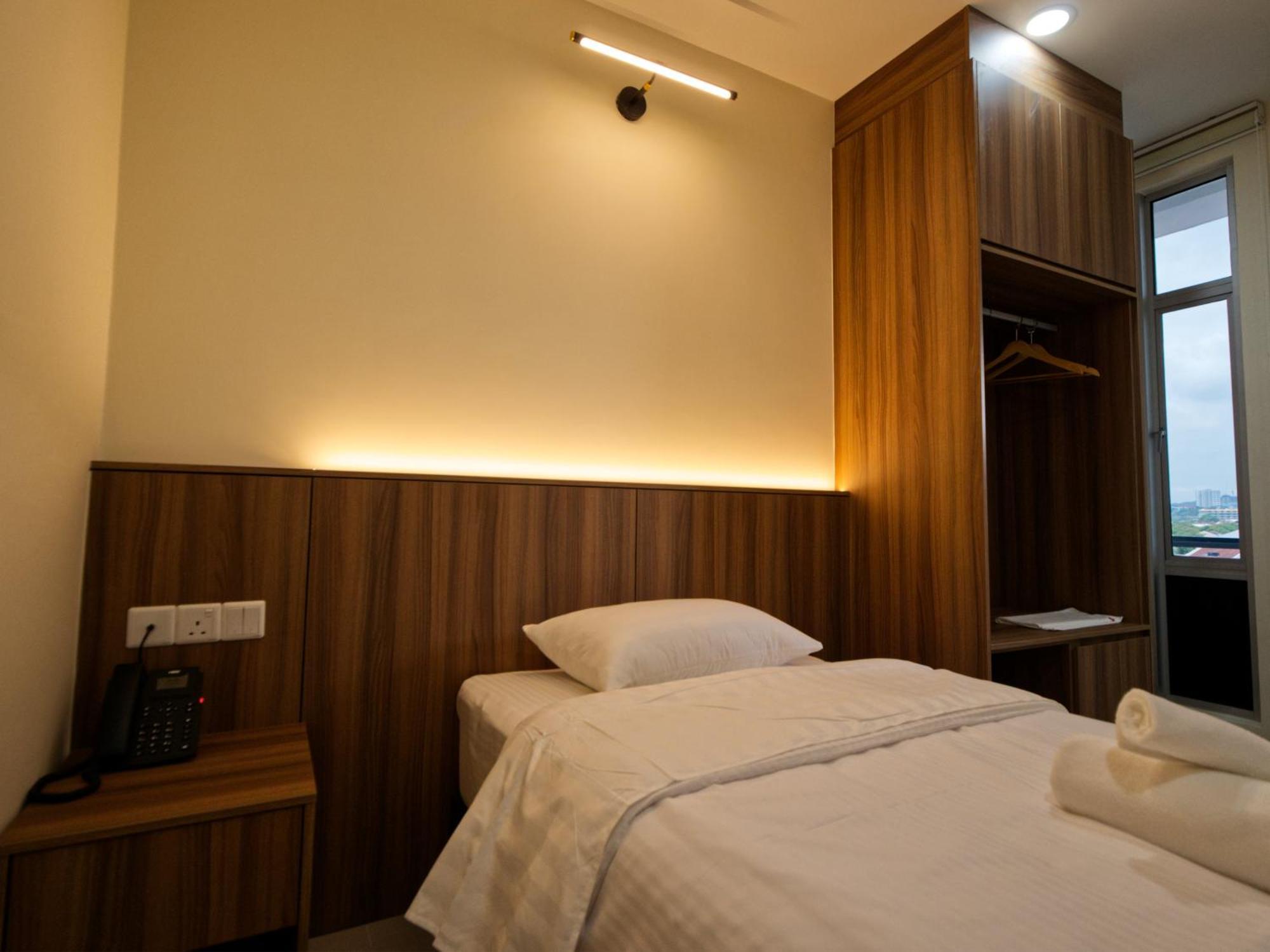 Weiss Hotels Kepong Baru Kampong Jawa Tengah Екстериор снимка