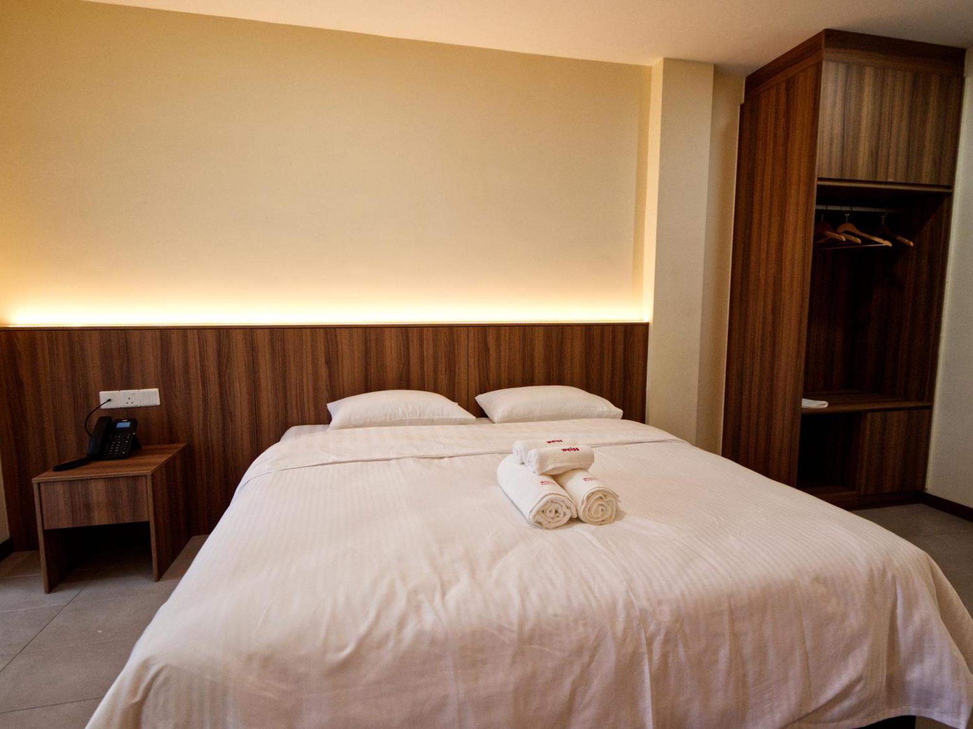 Weiss Hotels Kepong Baru Kampong Jawa Tengah Екстериор снимка