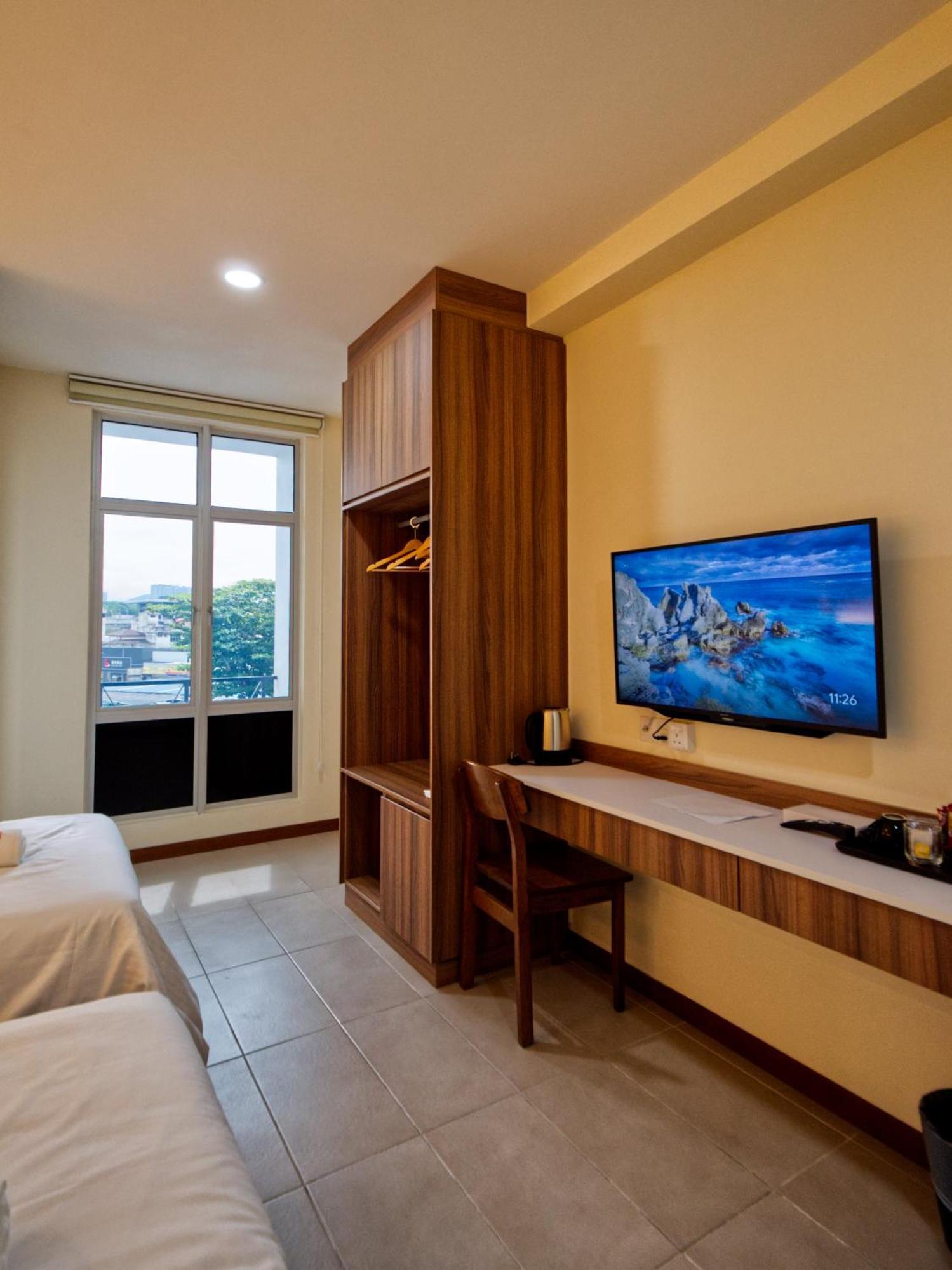 Weiss Hotels Kepong Baru Kampong Jawa Tengah Стая снимка
