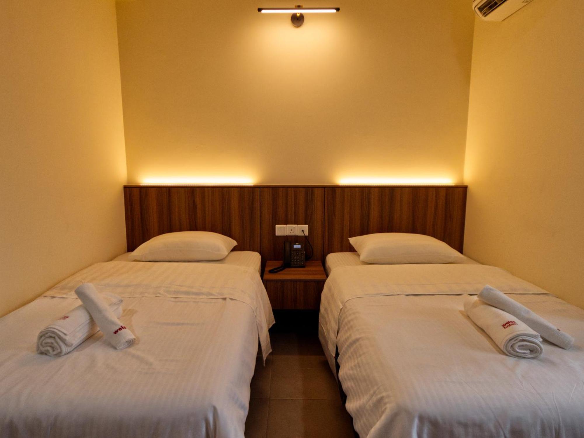 Weiss Hotels Kepong Baru Kampong Jawa Tengah Екстериор снимка